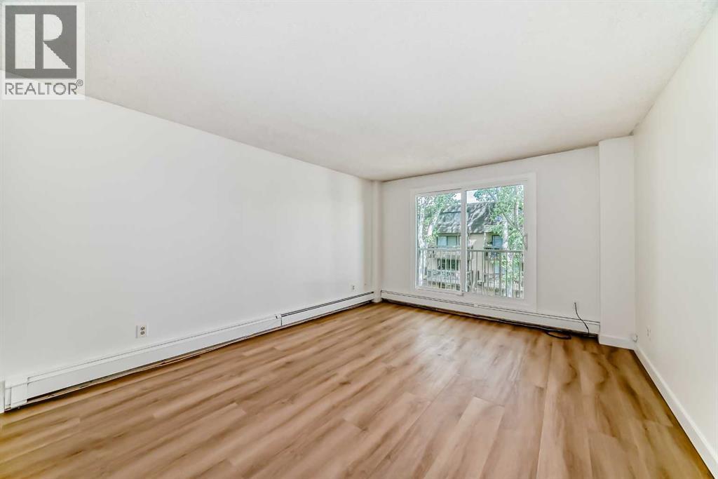 Single Family House for Sale in    Street NW Varsity Calgary 