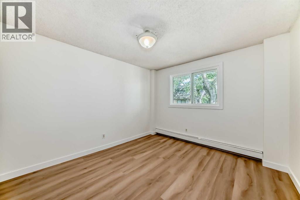 Single Family House for Sale in    Street NW Varsity Calgary 