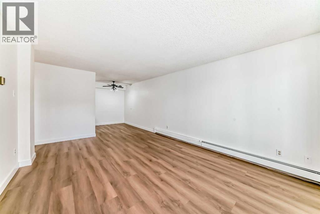 Single Family House for Sale in    Street NW Varsity Calgary 