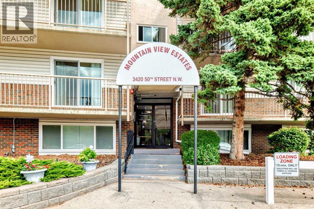 Single Family House for Sale in    Street NW Varsity Calgary 