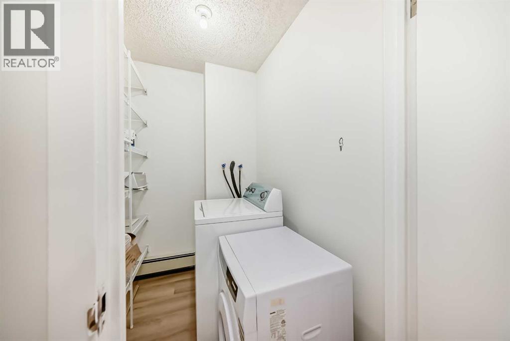 Single Family House for Sale in    Street NW Varsity Calgary 