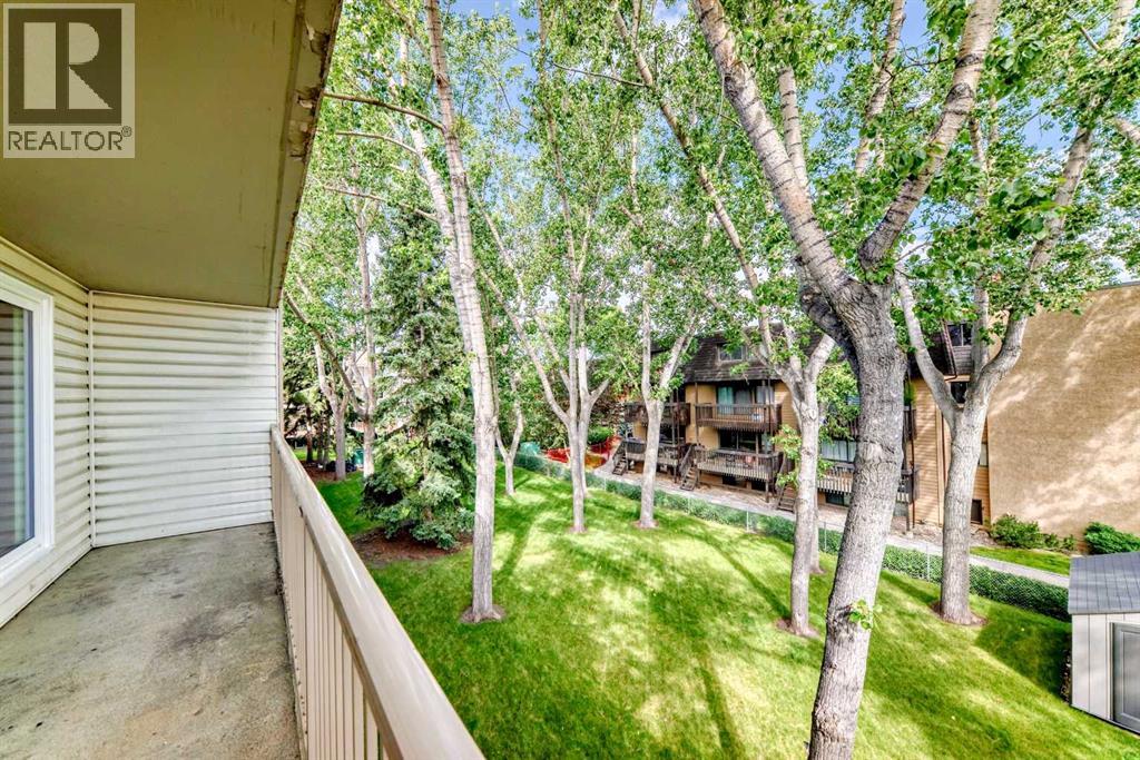 Single Family House for Sale in    Street NW Varsity Calgary 