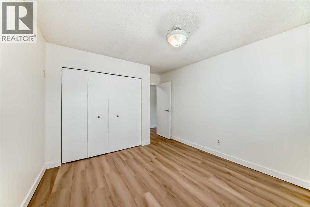 Single Family House for Sale in    Street NW Varsity Calgary 