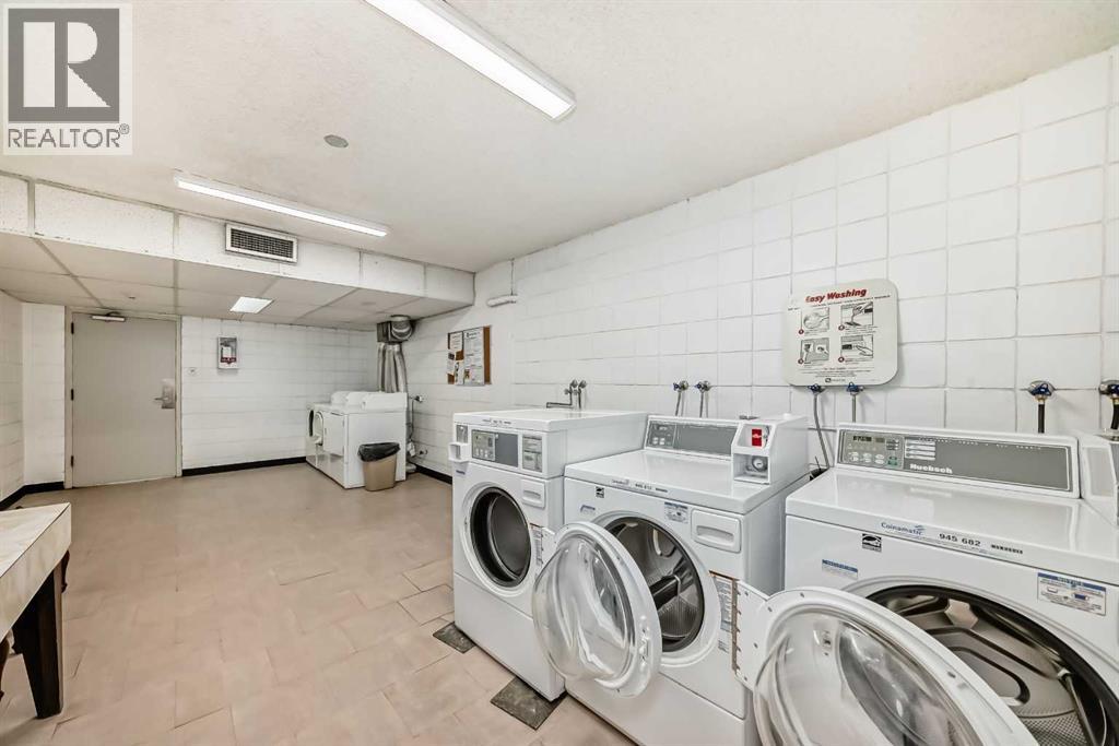 Single Family House for Sale in    Street NW Varsity Calgary 