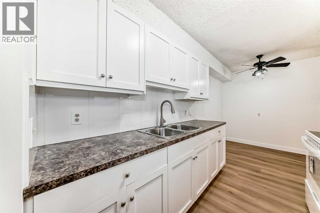 Single Family House for Sale in    Street NW Varsity Calgary 