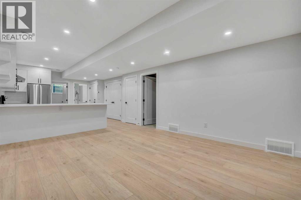 Single Family House for Sale in   Street SW Killarney/Glengarry Calgary 