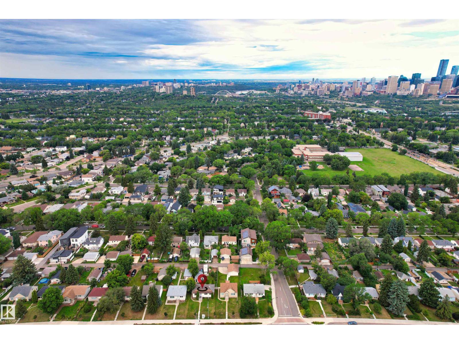 Photo 22 of 9268 85 St Nw, Edmonton AB