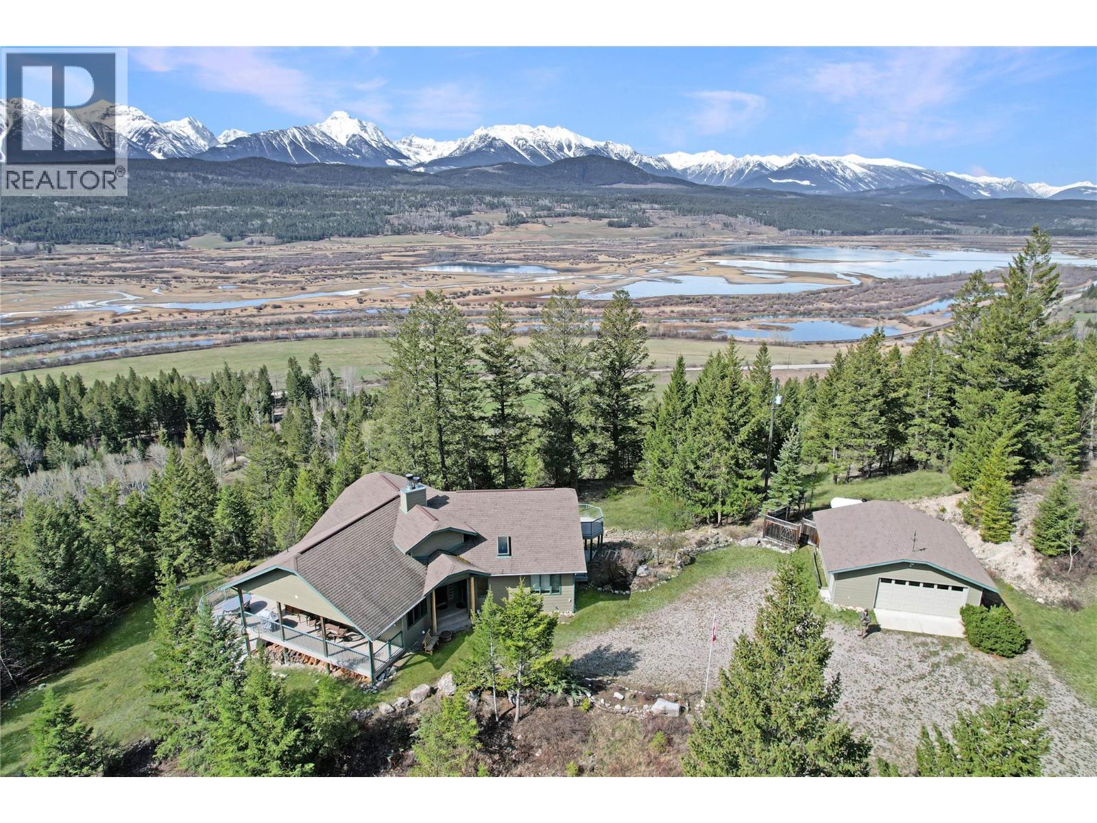 2360/2380 95 Highway, Spillimacheen
