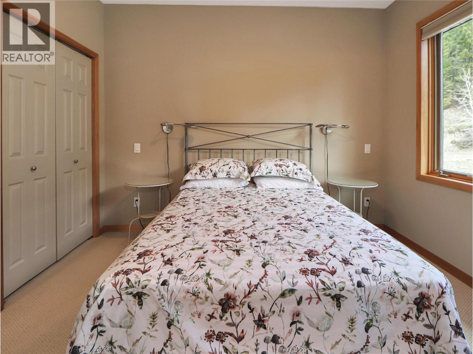 2360/2380 95 Highway, Spillimacheen