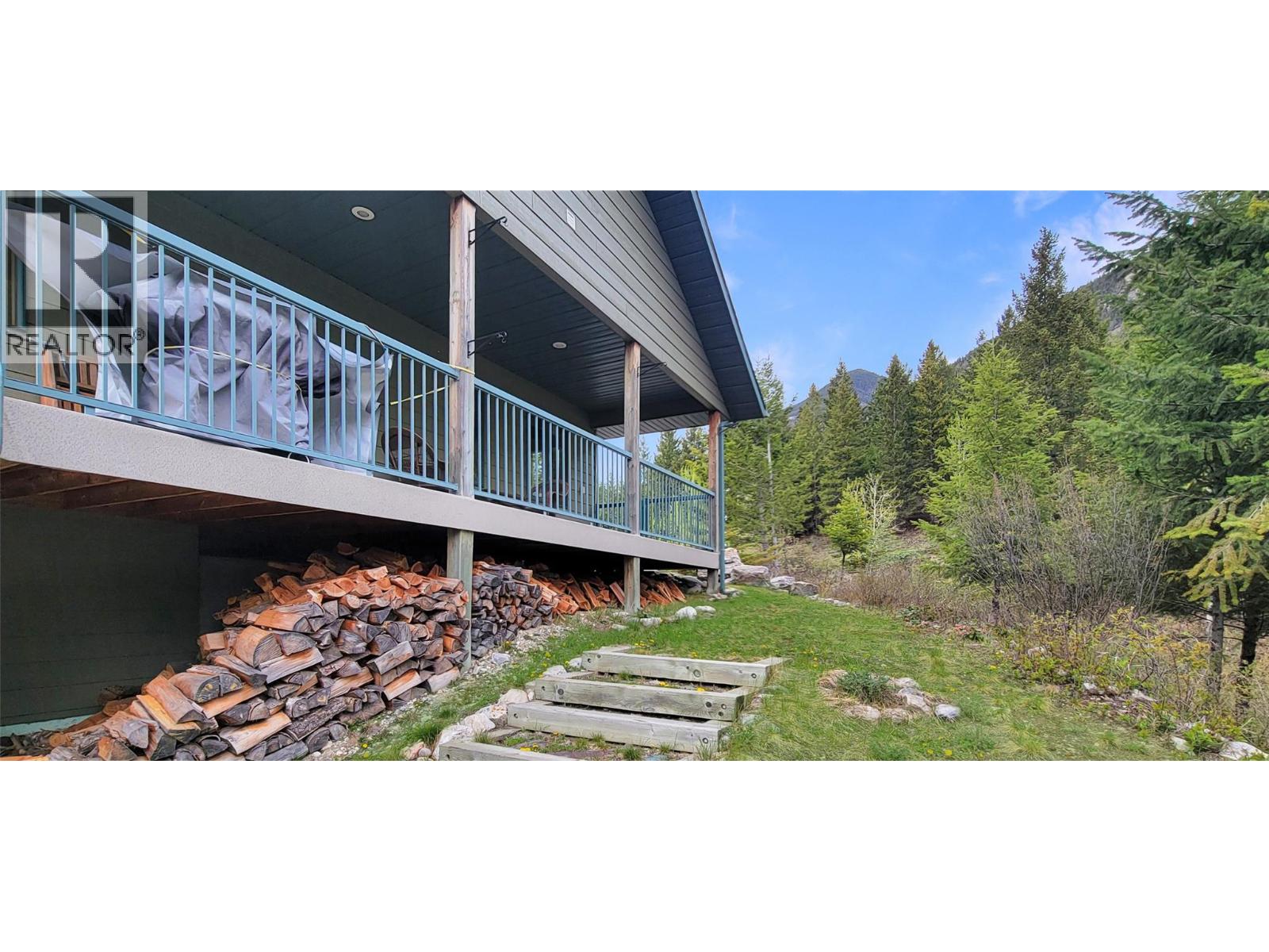 2360/2380 95 Highway, Spillimacheen