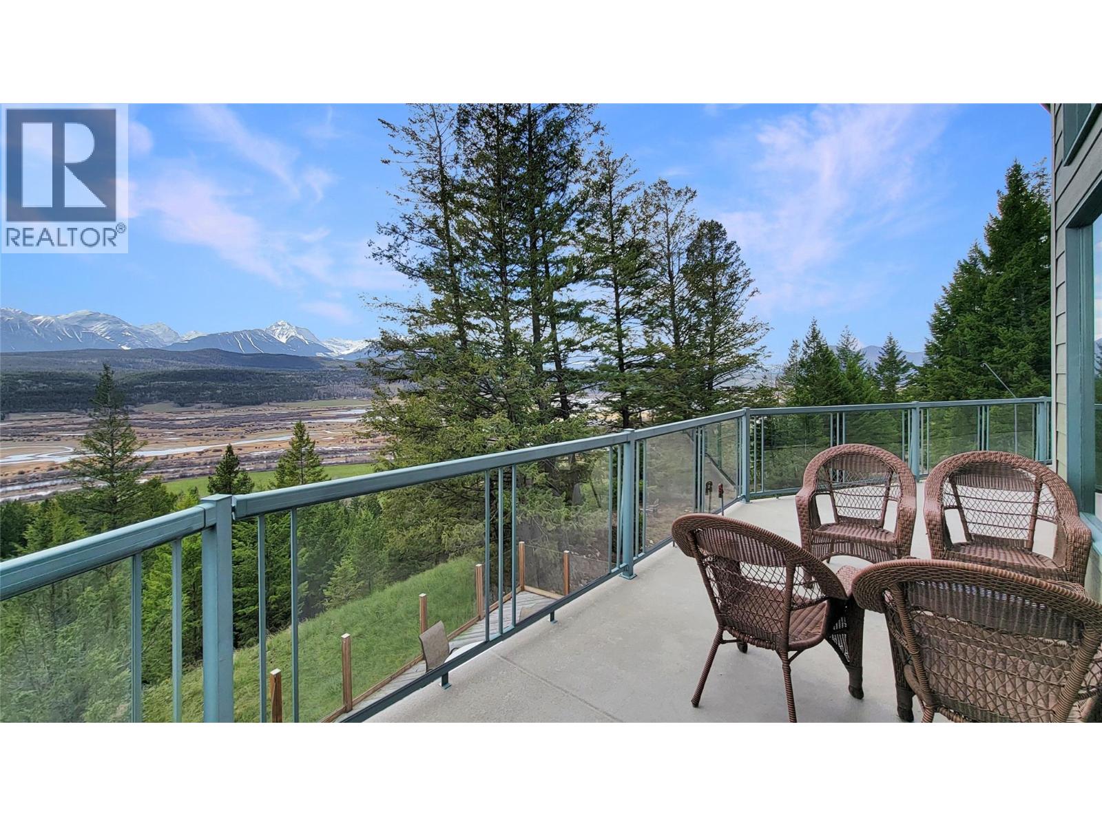 2360/2380 95 Highway, Spillimacheen