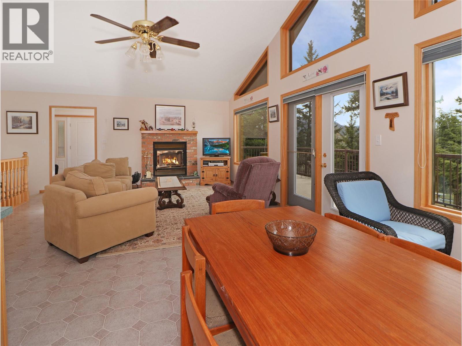 2360/2380 95 Highway, Spillimacheen