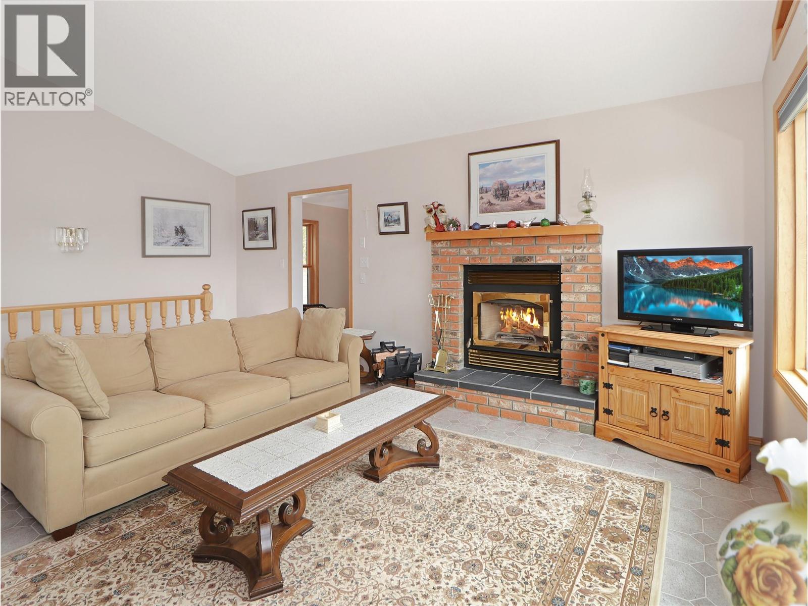 2360/2380 95 Highway, Spillimacheen