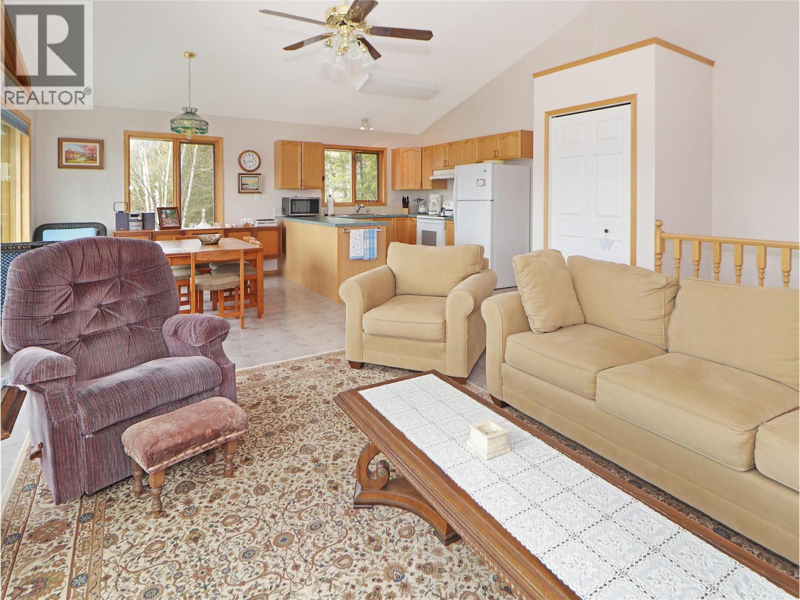 2360/2380 95 Highway, Spillimacheen