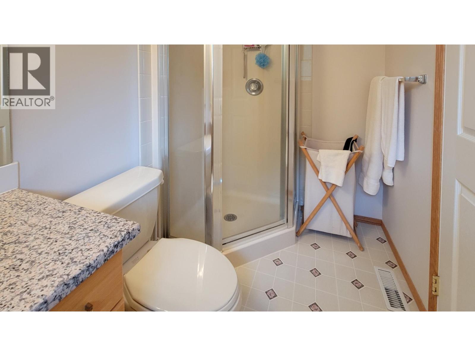 2360/2380 95 Highway, Spillimacheen