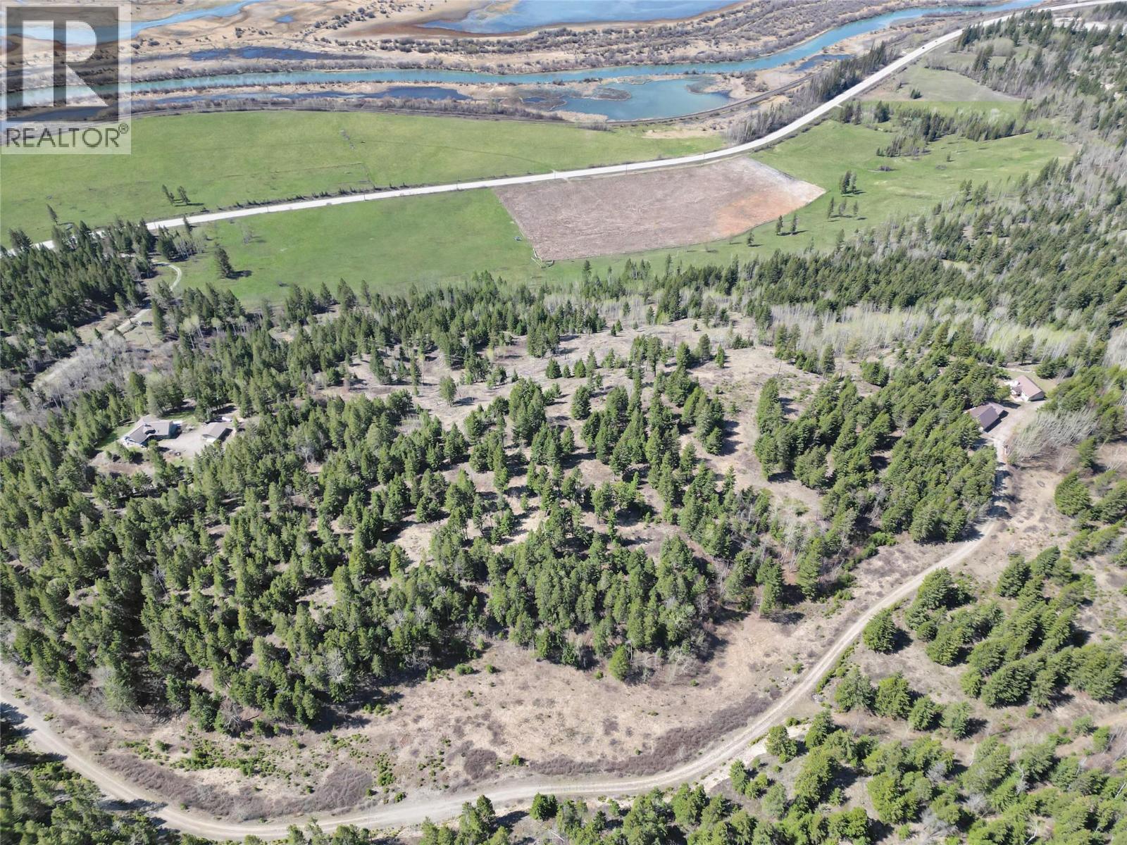 2360/2380 95 Highway, Spillimacheen