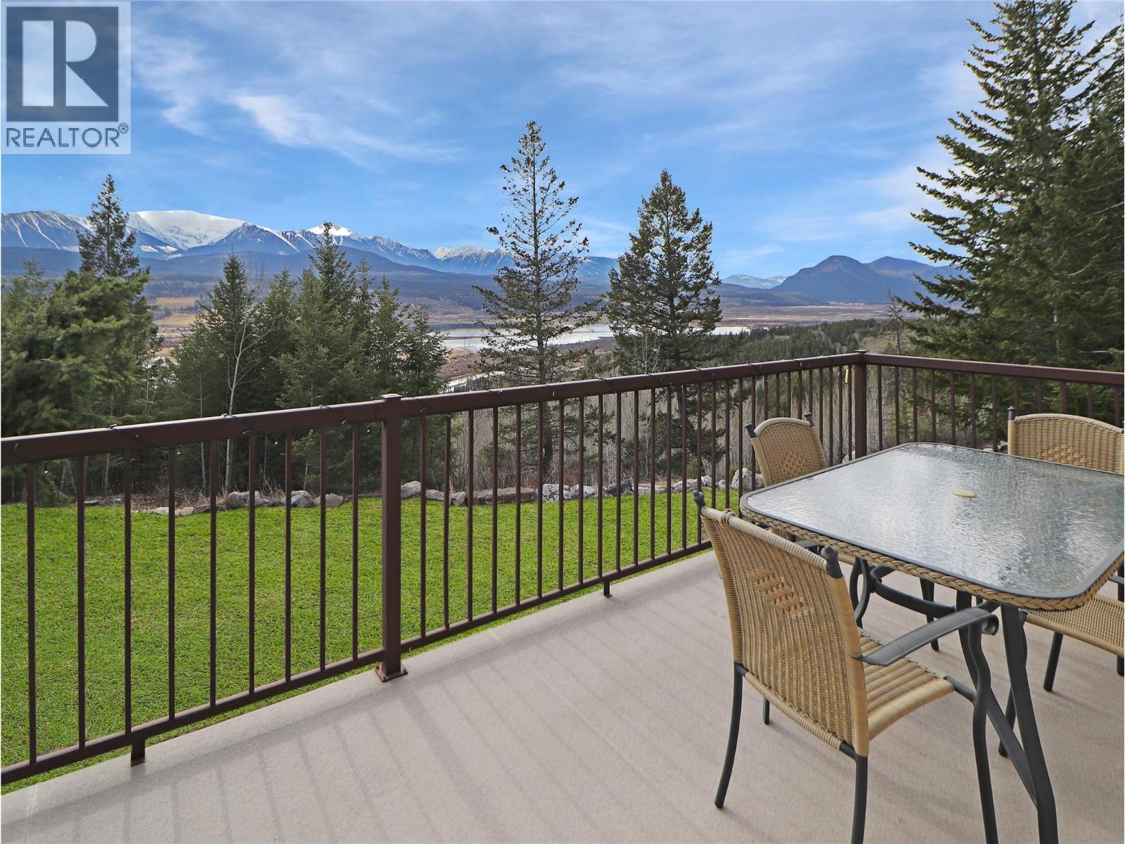 2360/2380 95 Highway, Spillimacheen