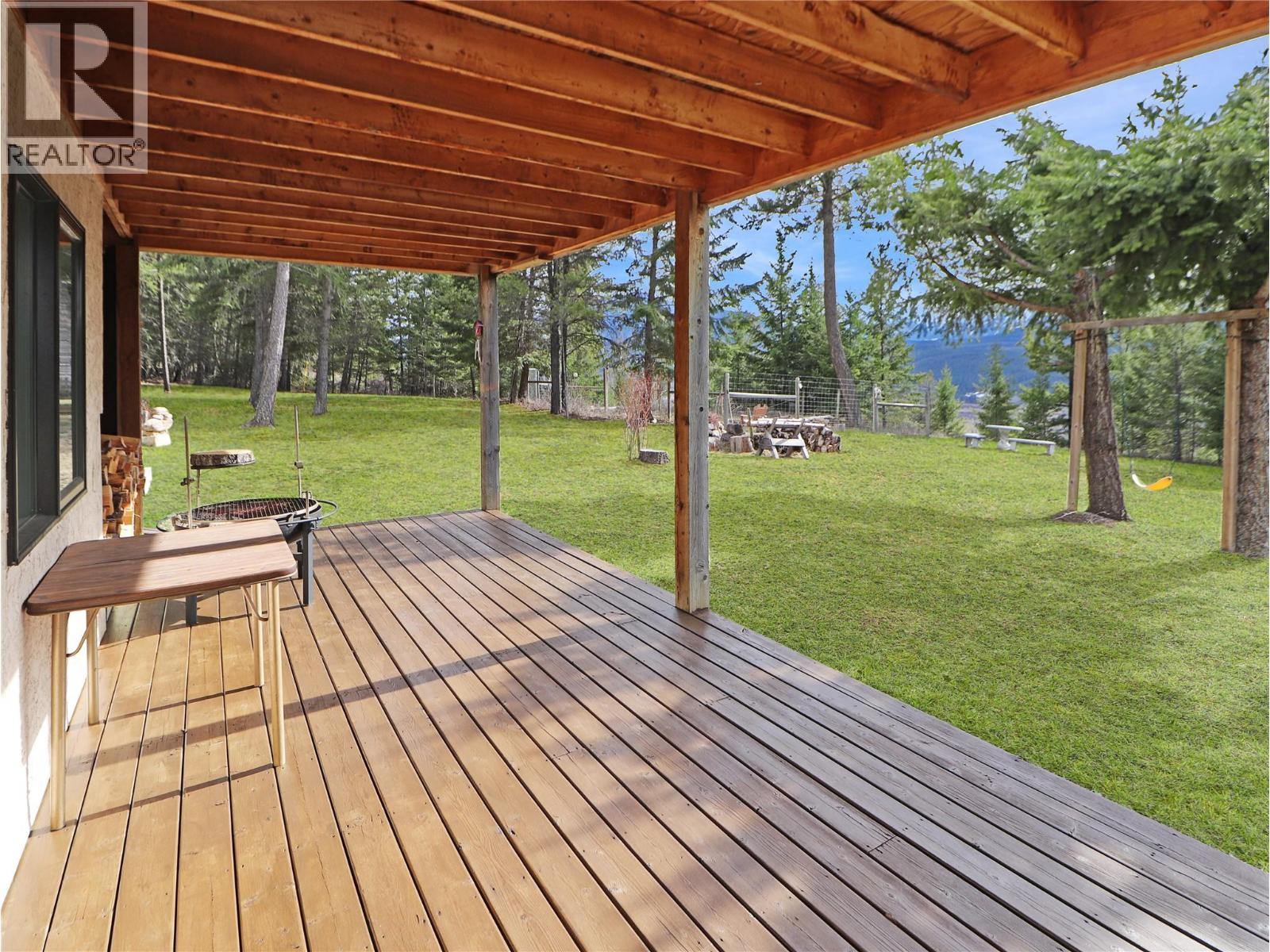 2360/2380 95 Highway, Spillimacheen