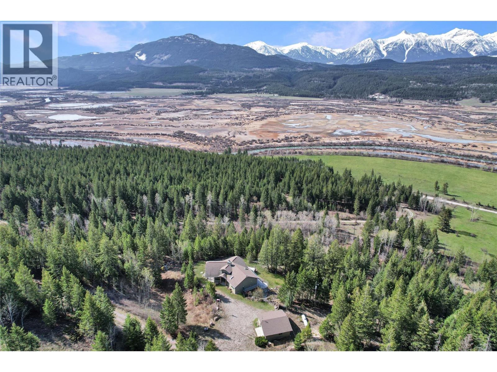 2360/2380 95 Highway, Spillimacheen