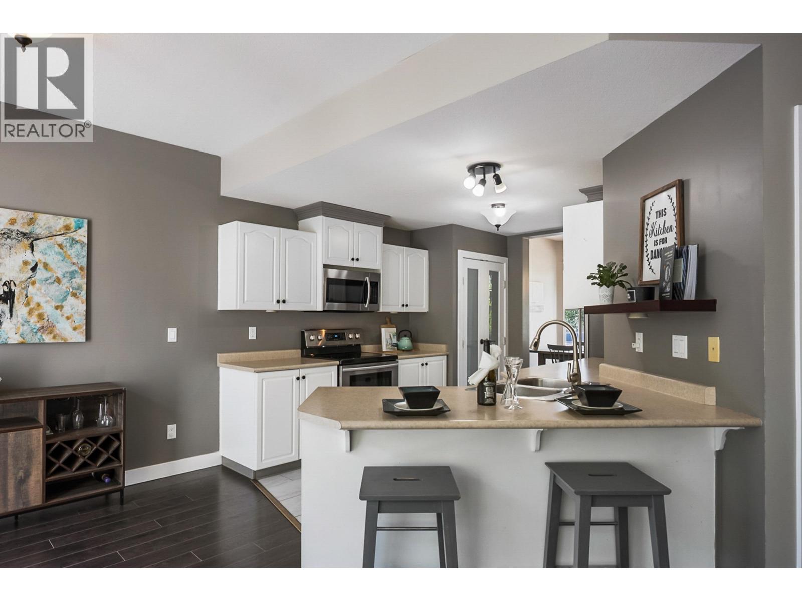 Photo 14 of 24372 101 A Avenue, Maple Ridge BC