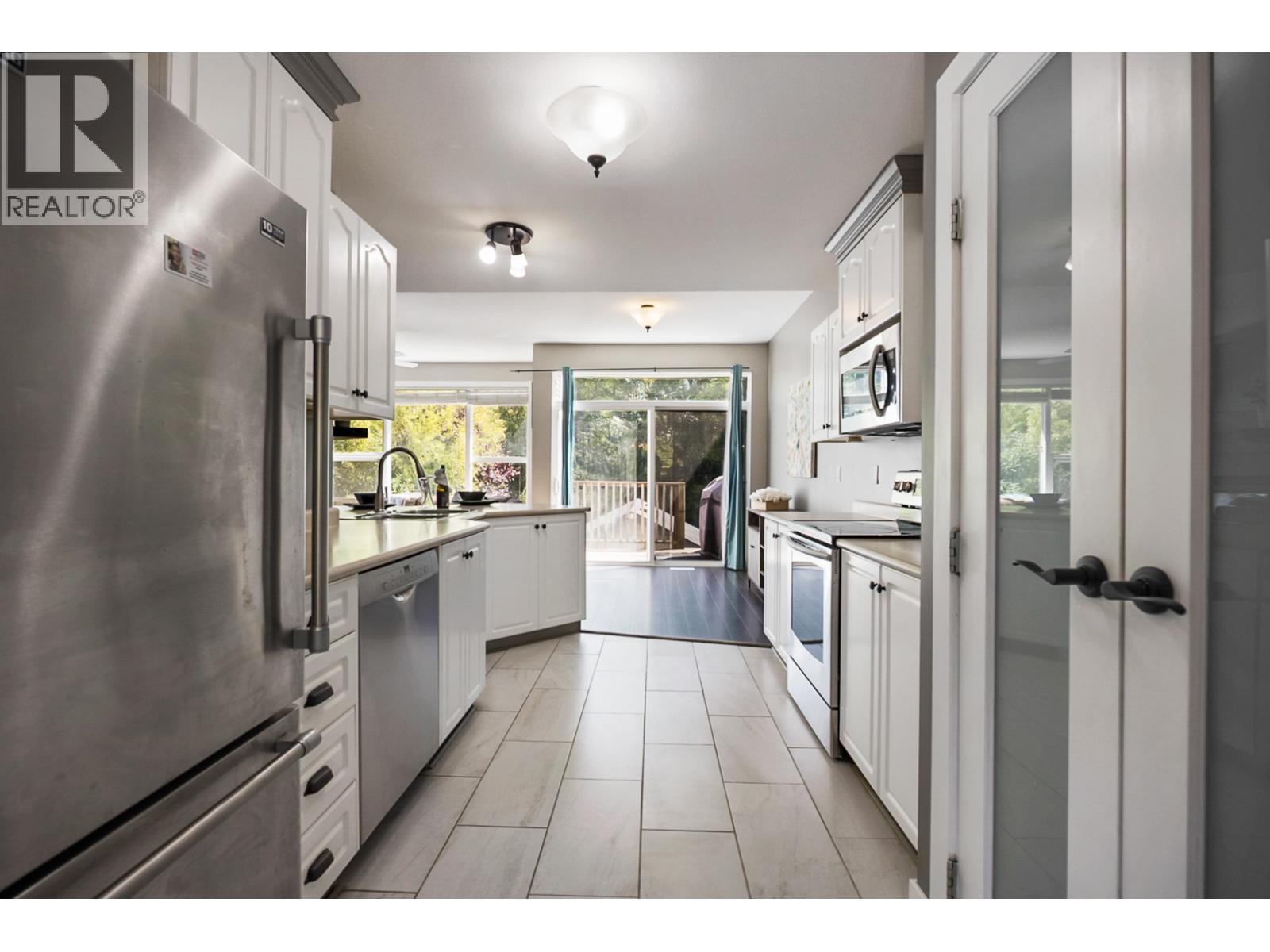 Photo 7 of 24372 101 A Avenue, Maple Ridge BC