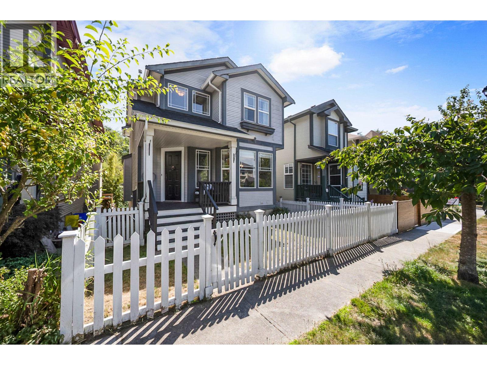 Photo 2 of 24372 101 A Avenue, Maple Ridge BC