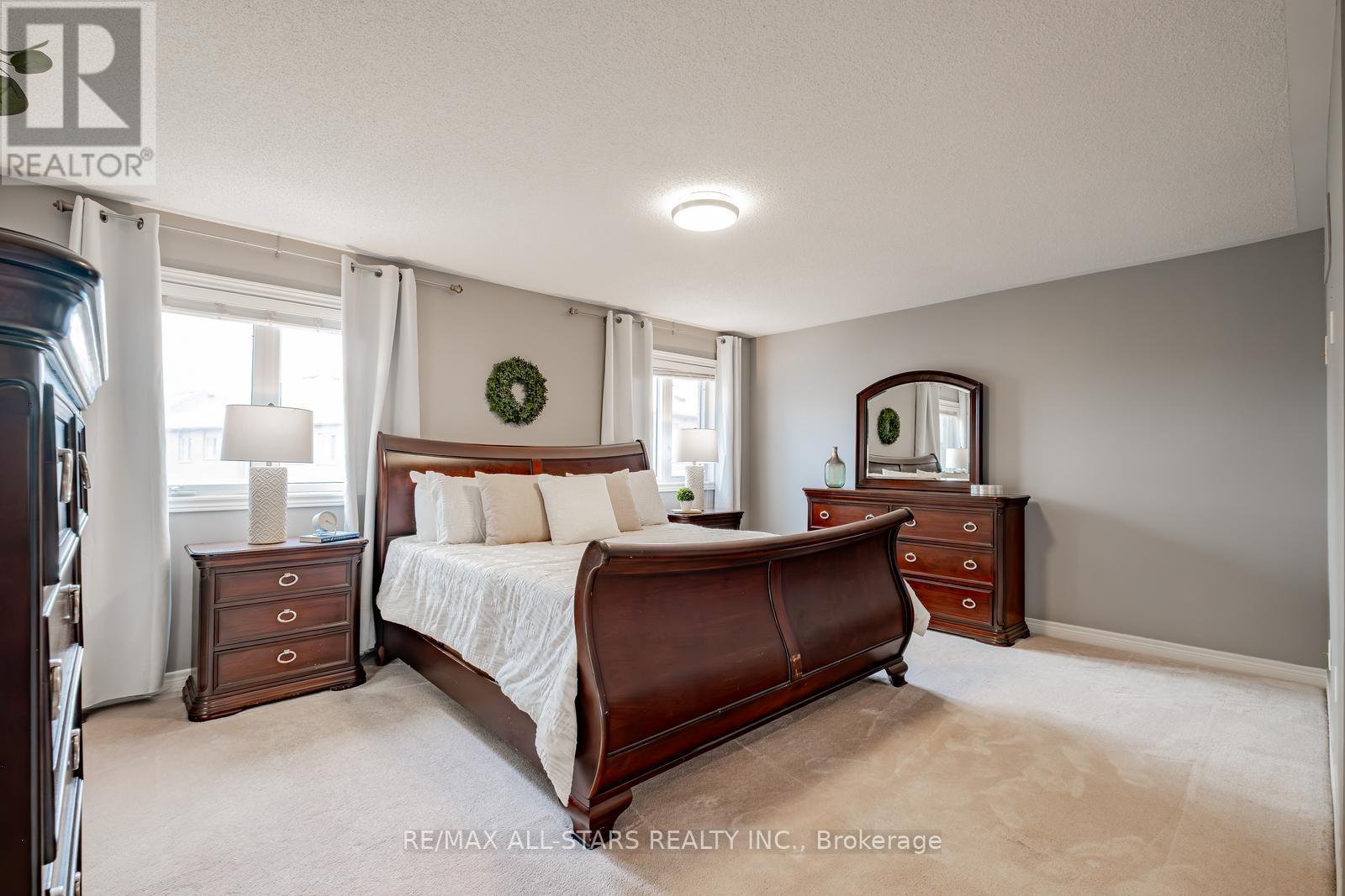 Photo 37 of 225 Delbert Circle, Whitchurchstouffville ON