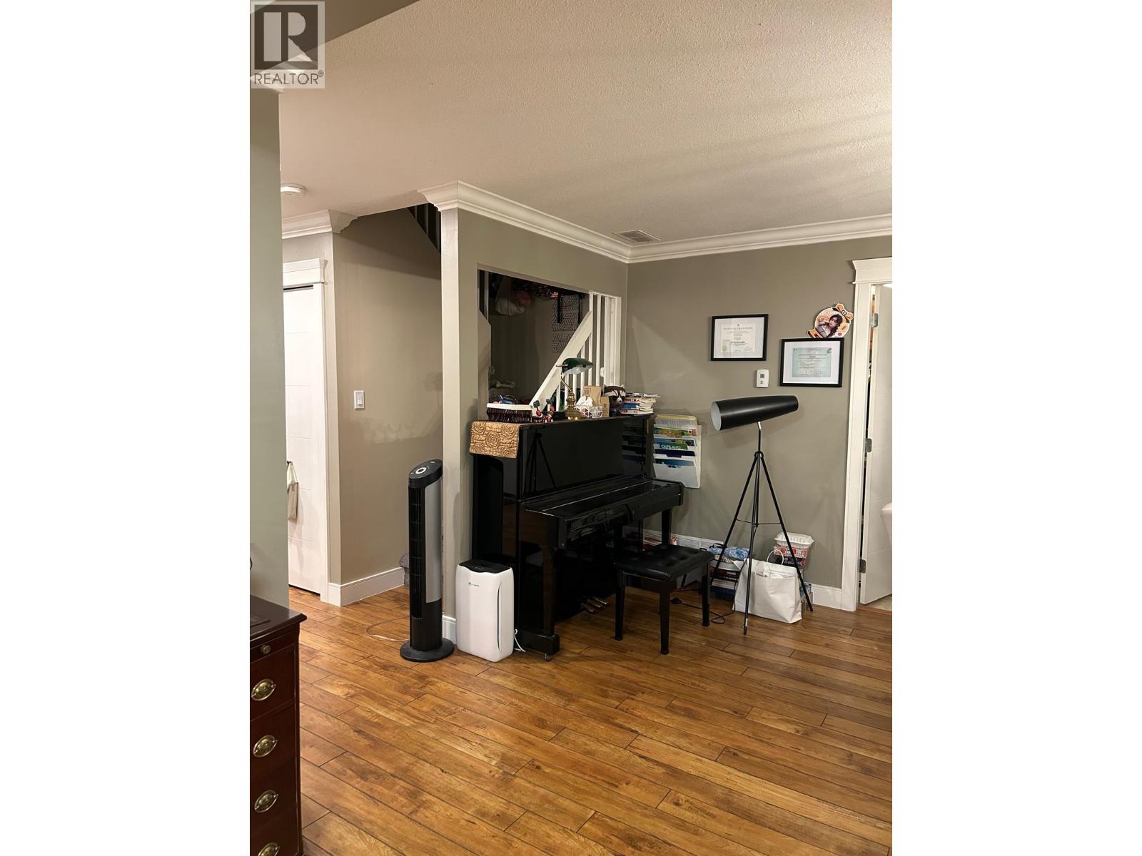 Photo 7 of 10690 Hollybank Drive, Richmond BC
