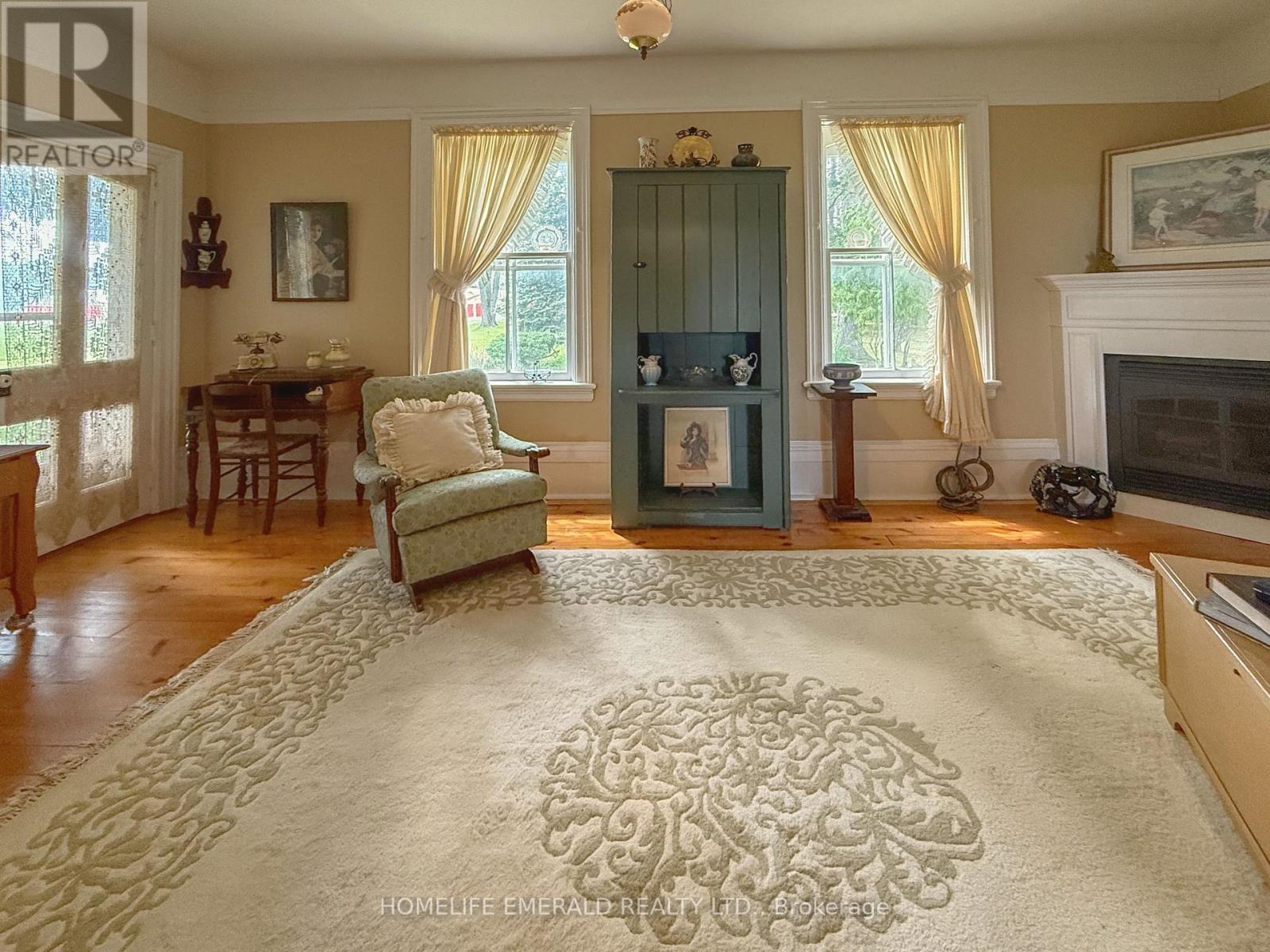 Photo 6 of 10187 County Road 10 Road, Clearview ON