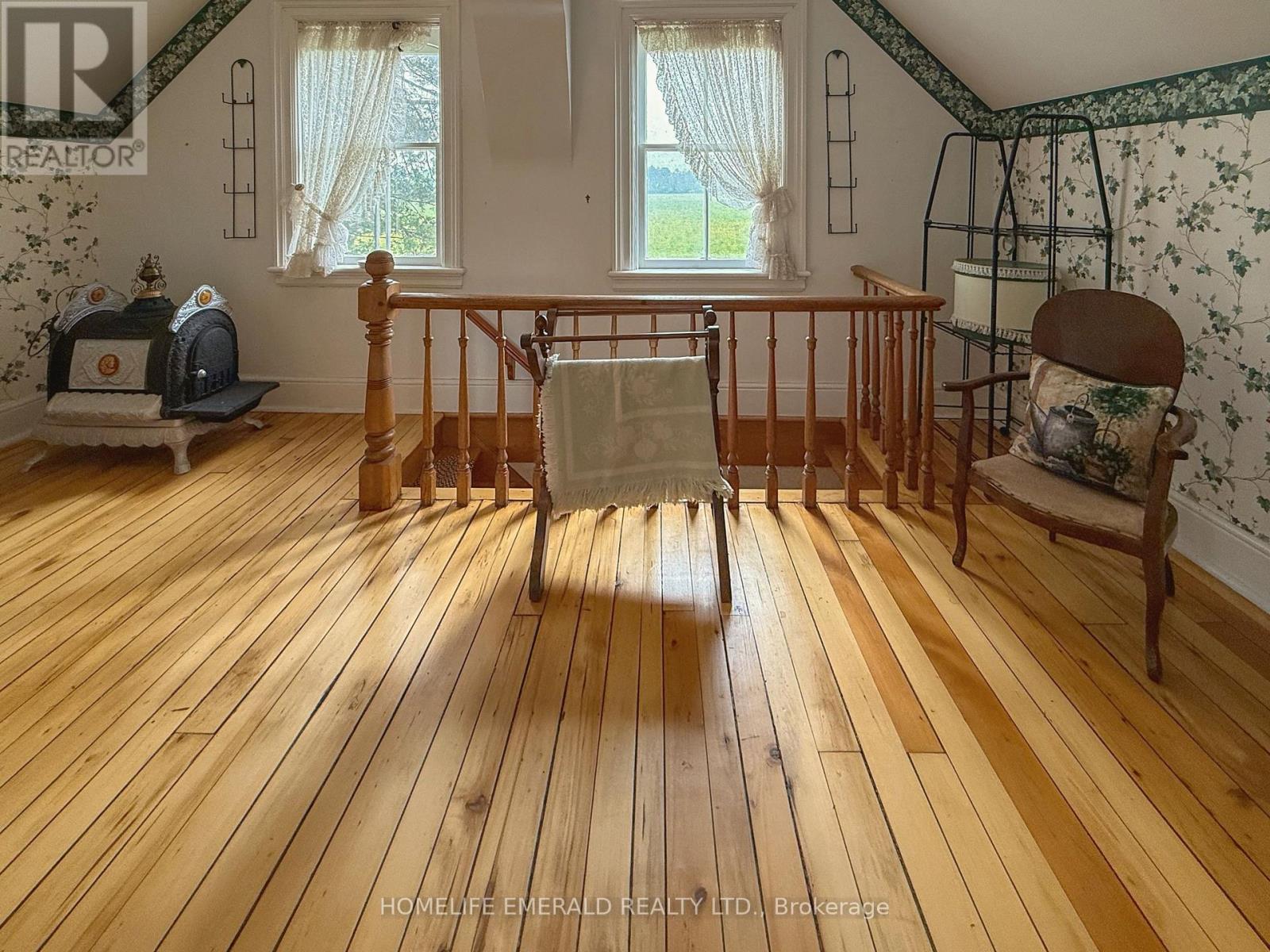 Photo 4 of 10187 County Road 10 Road, Clearview ON
