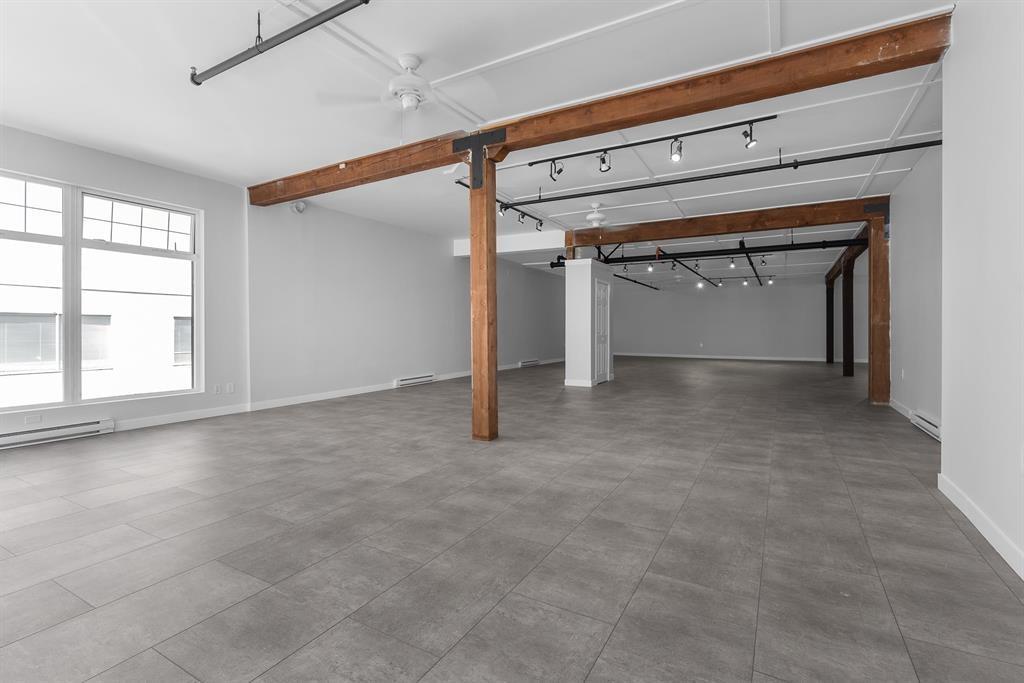 Photo 2 of 240 2556 Montrose Avenue, Abbotsford BC