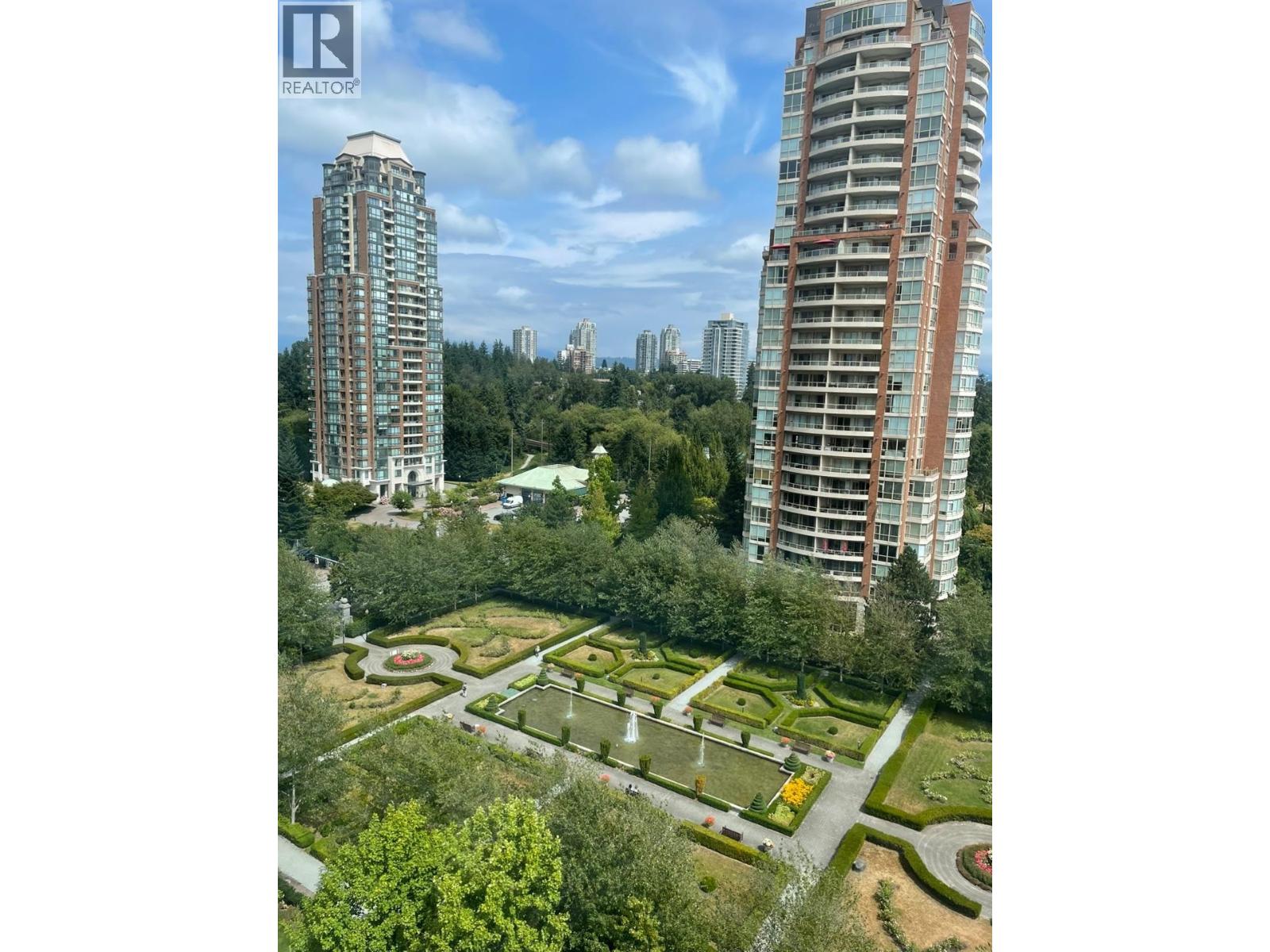 Photo 4 of 1404 7388 Sandborne Avenue, Burnaby BC