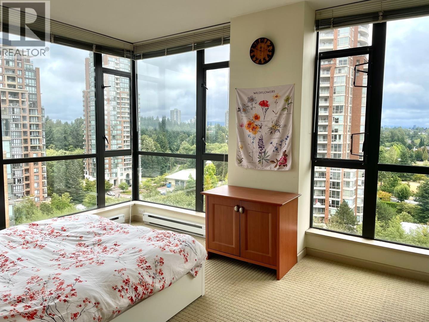 Photo 2 of 1404 7388 Sandborne Avenue, Burnaby BC