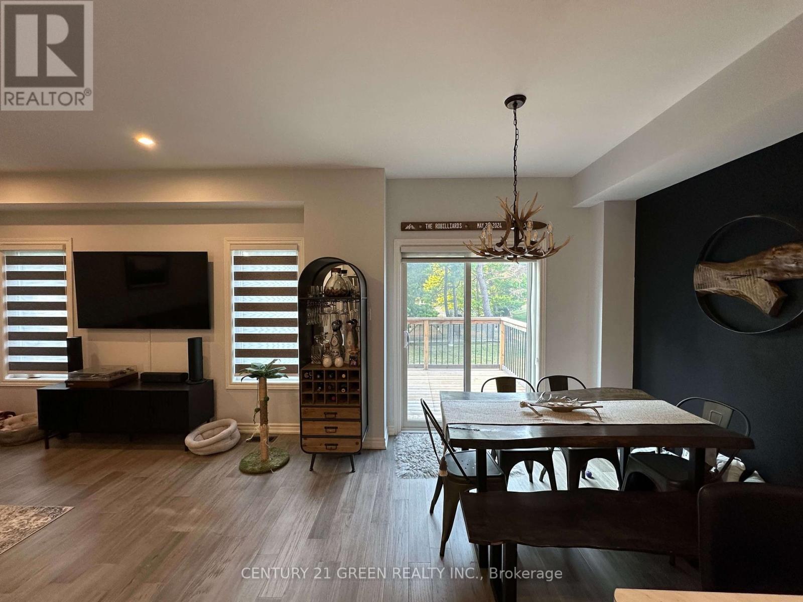 Photo 11 of 170 Rosie Street, Blue Mountains ON