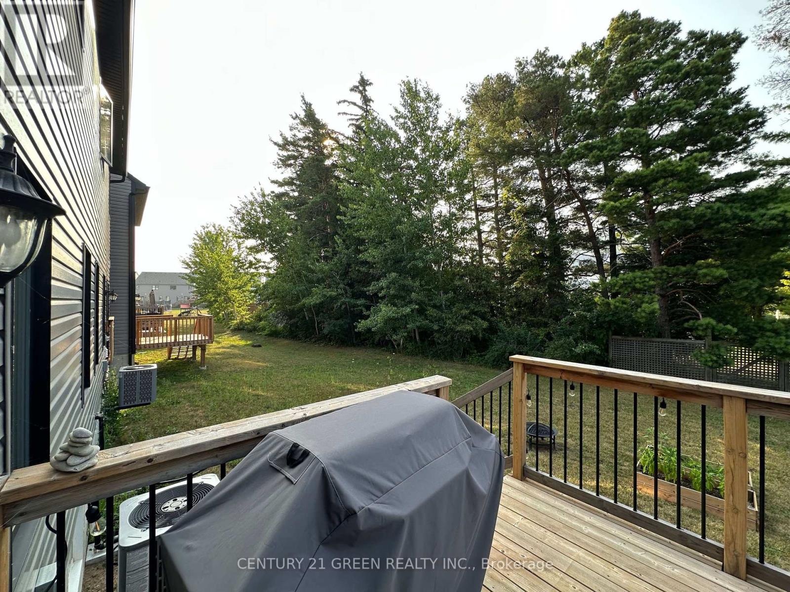Photo 14 of 170 Rosie Street, Blue Mountains ON