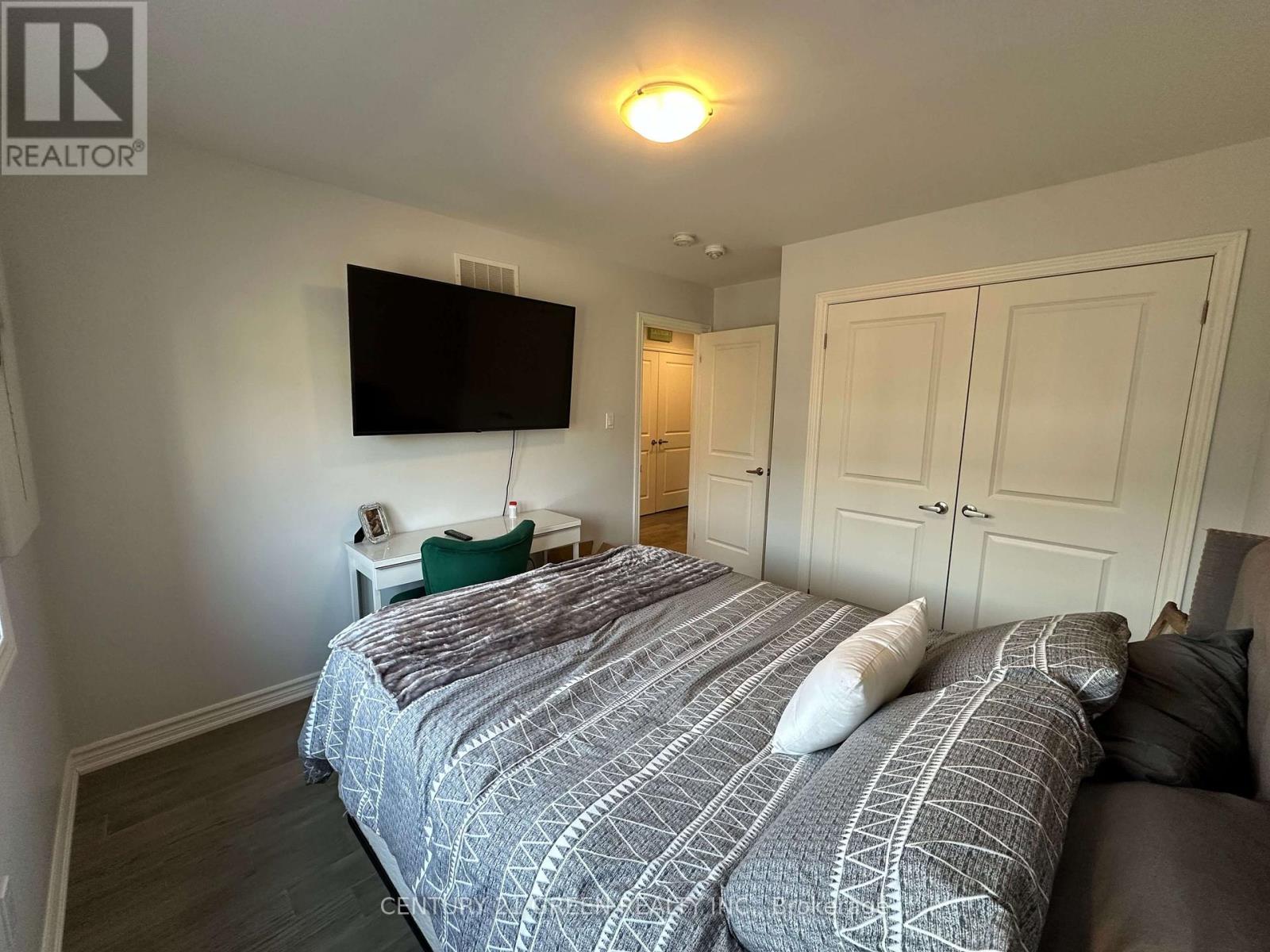 Photo 11 of 170 Rosie Street, Blue Mountains ON