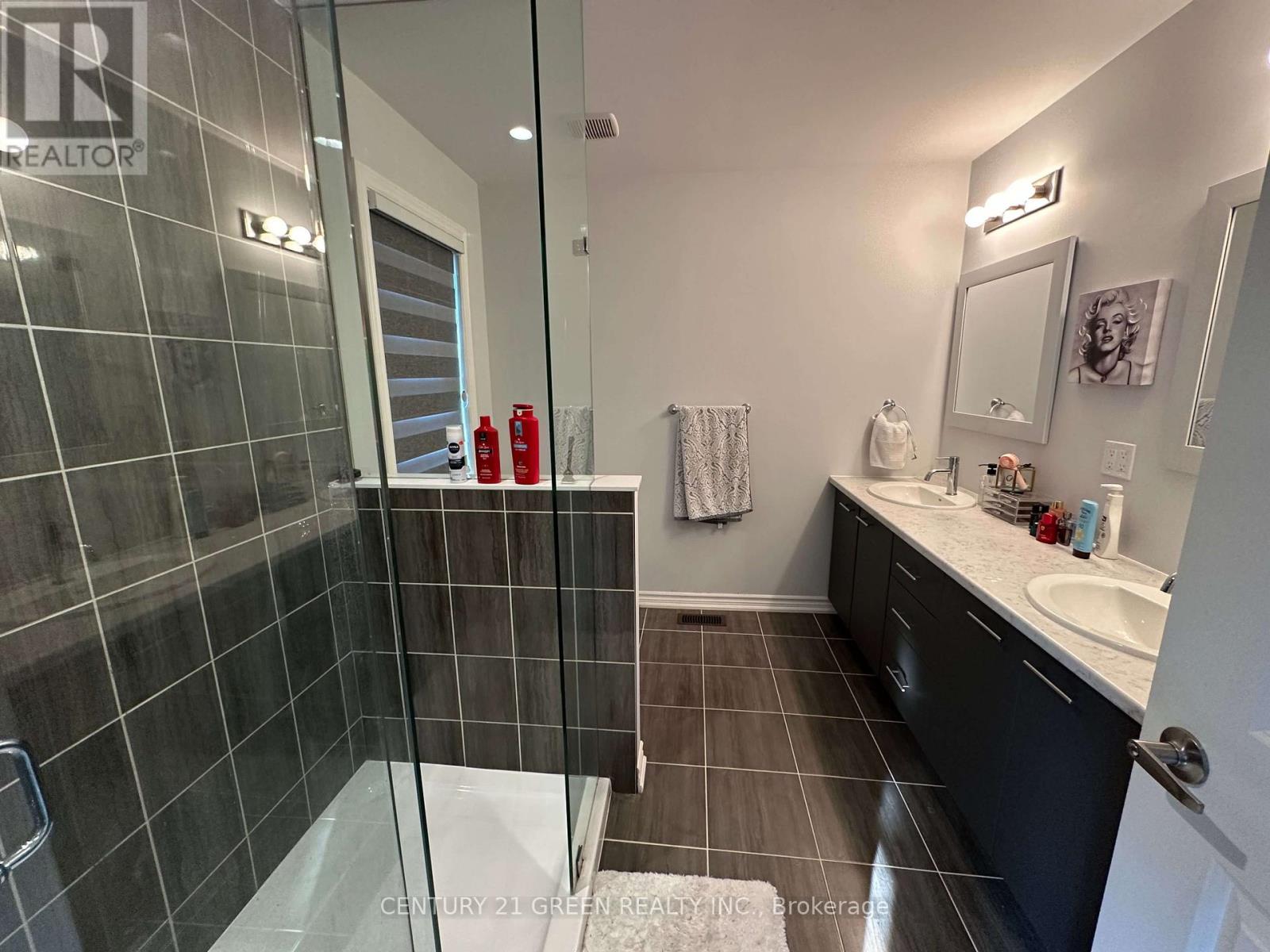 Photo 24 of 170 Rosie Street, Blue Mountains ON