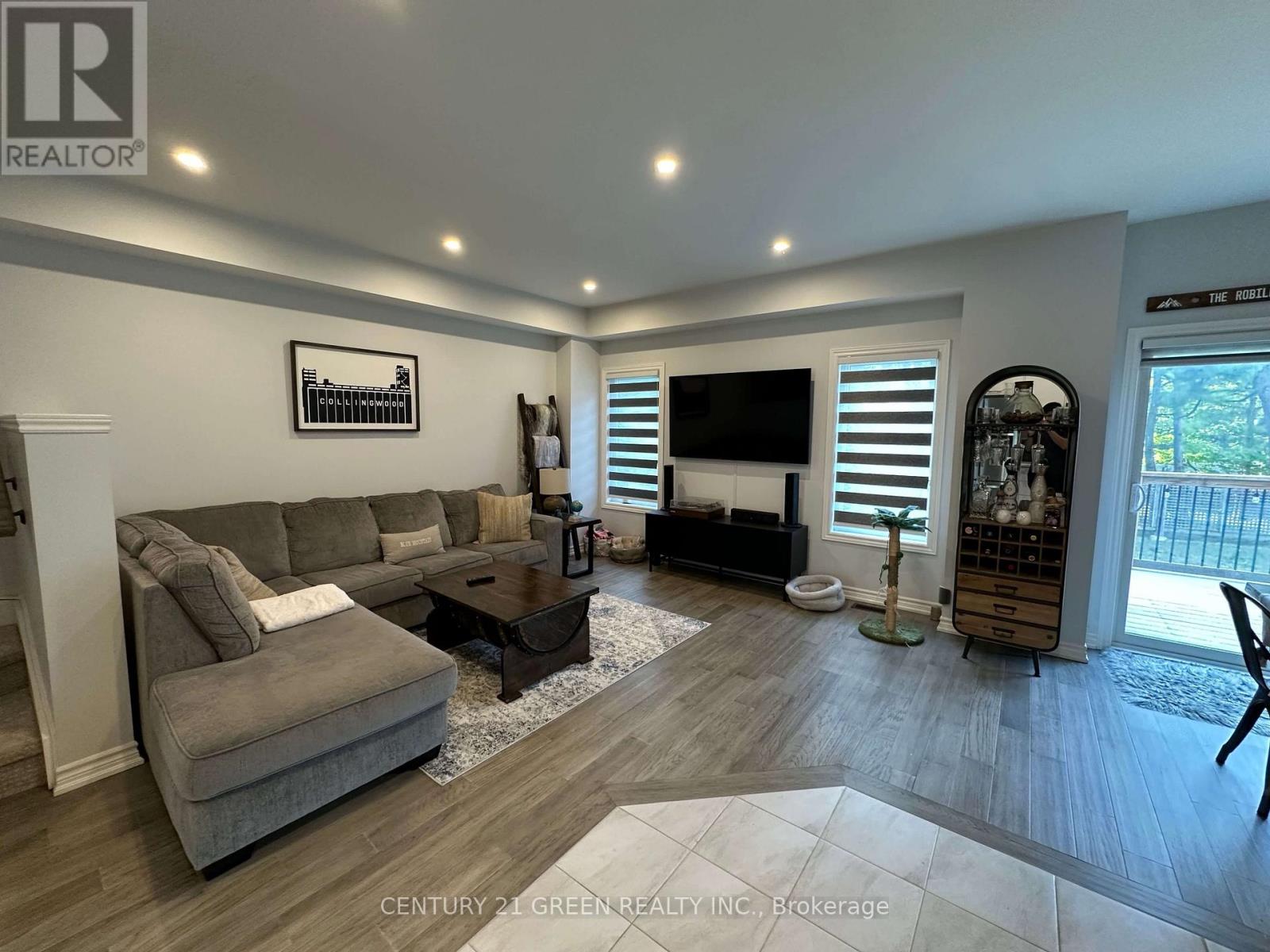 Photo 6 of 170 Rosie Street, Blue Mountains ON