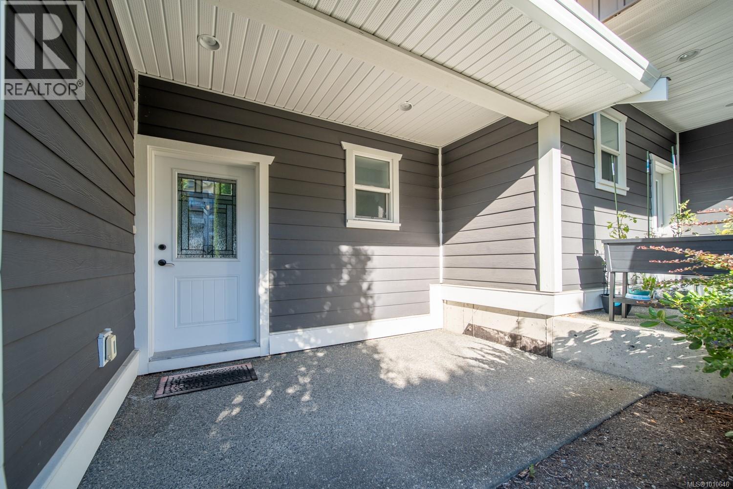 Photo 7 of 6193 Washington Way, Nanaimo BC