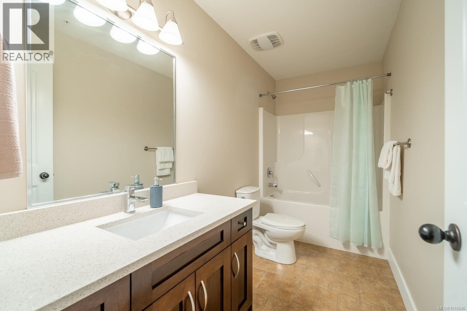 Photo 33 of 6193 Washington Way, Nanaimo BC