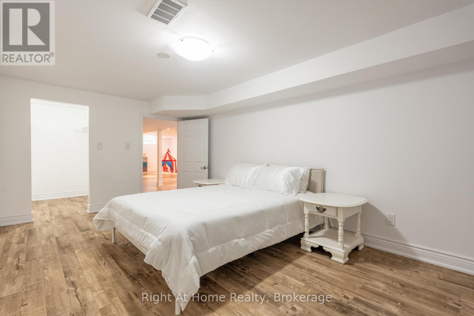 Photo 30 of 289 1 2 Pelham Road, St Catharines ON