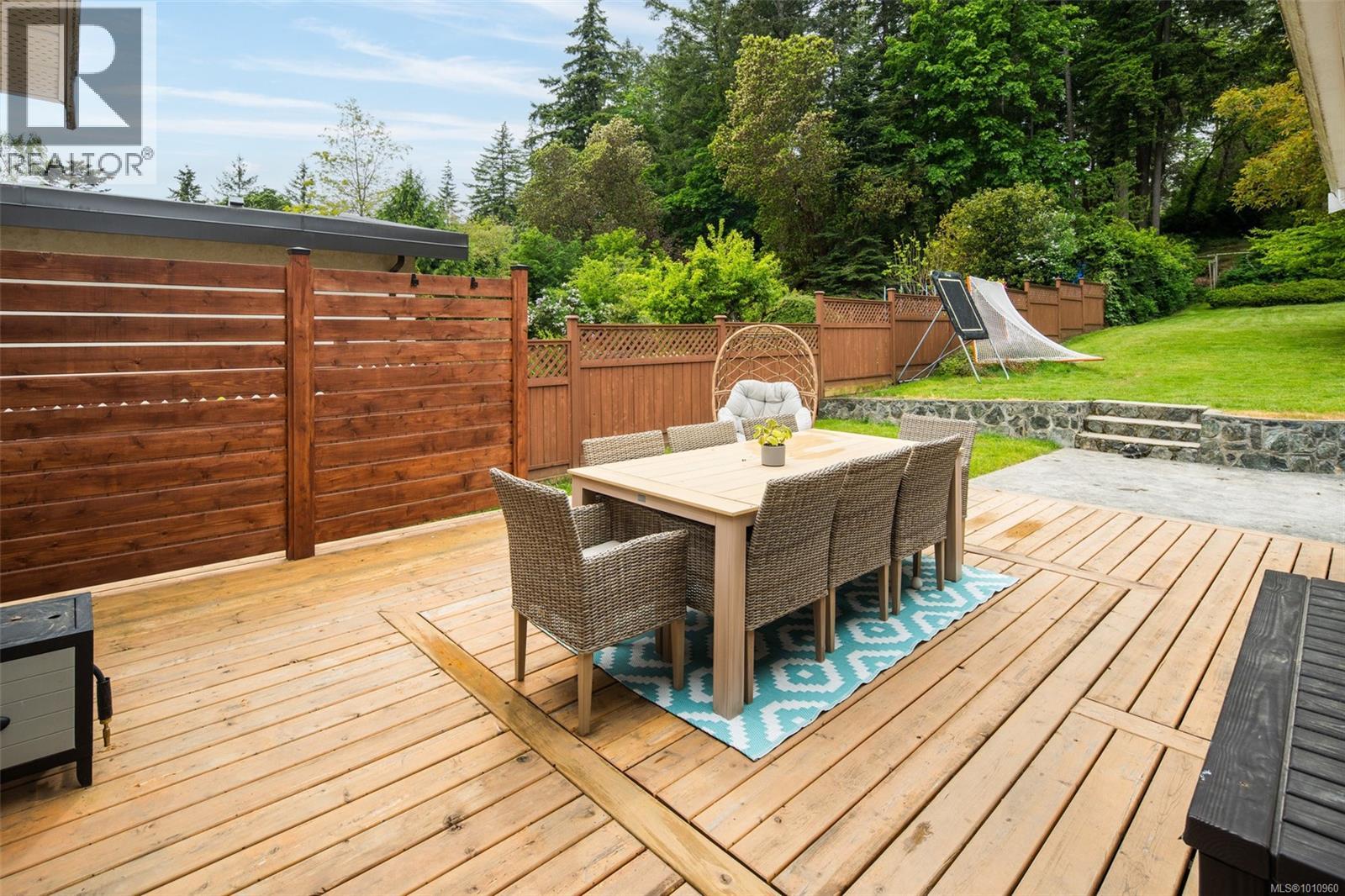 Photo 14 of 4518 Hughes Rd, Saanich BC