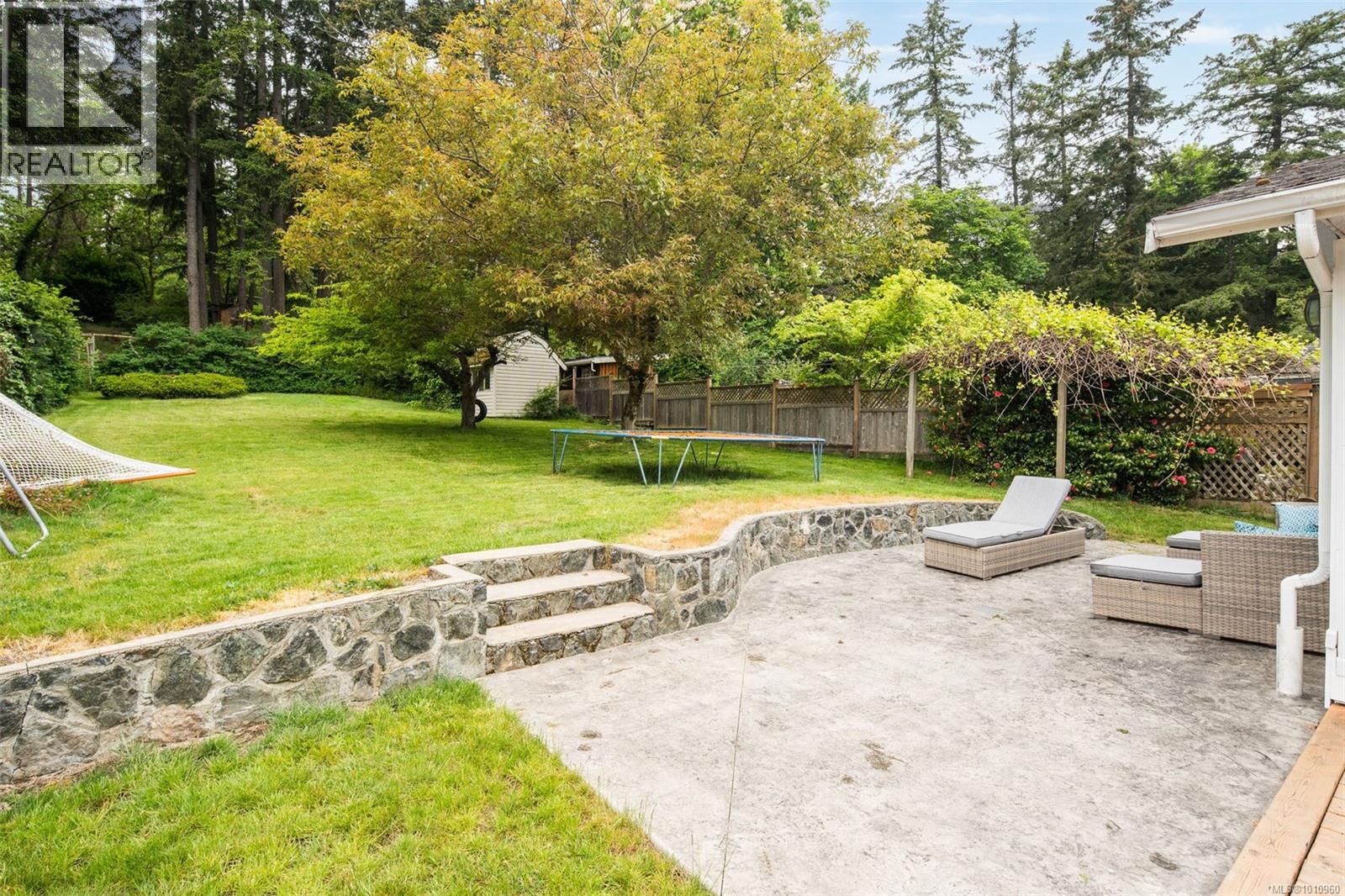 Photo 19 of 4518 Hughes Rd, Saanich BC