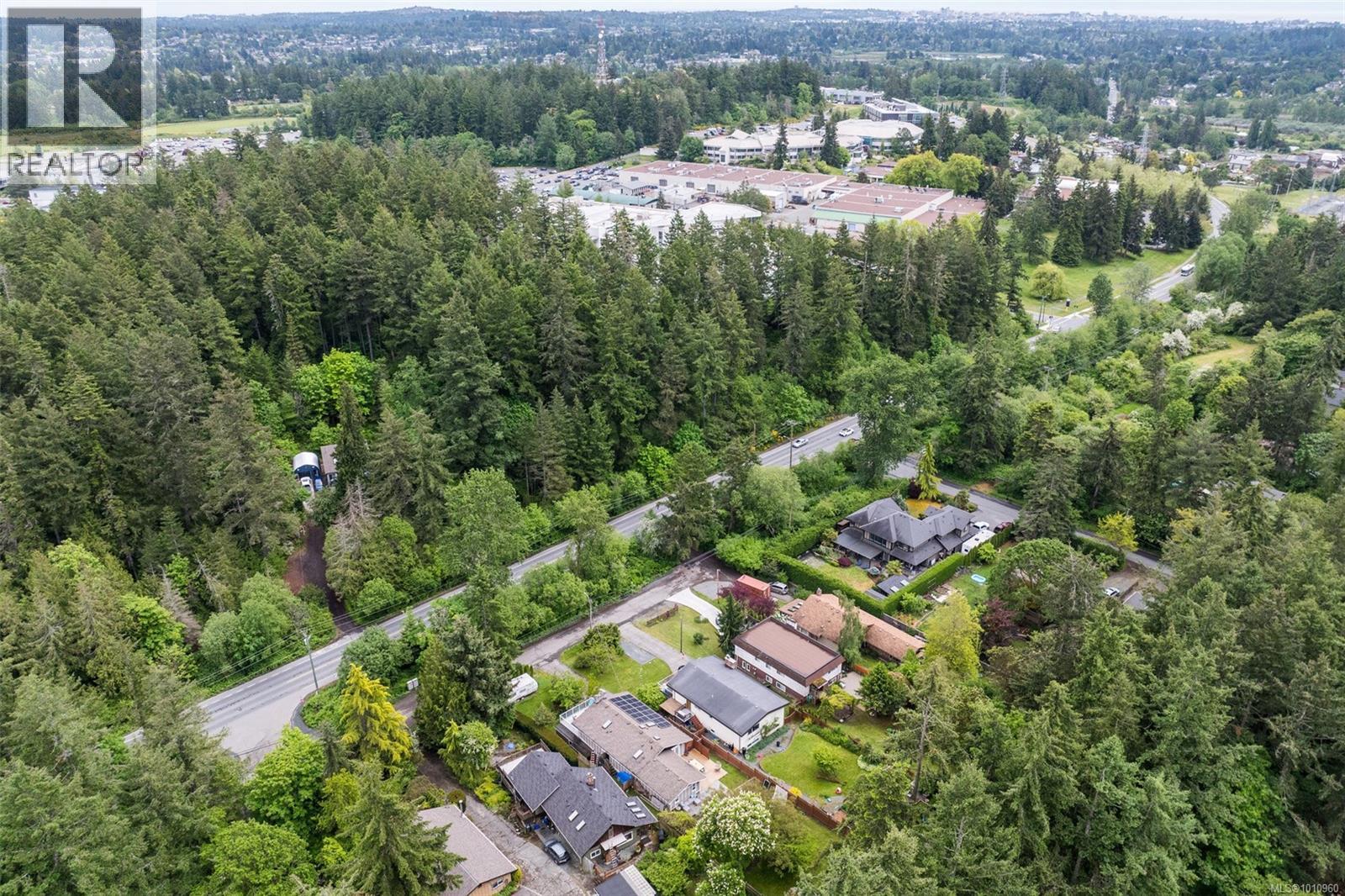 Photo 22 of 4518 Hughes Rd, Saanich BC
