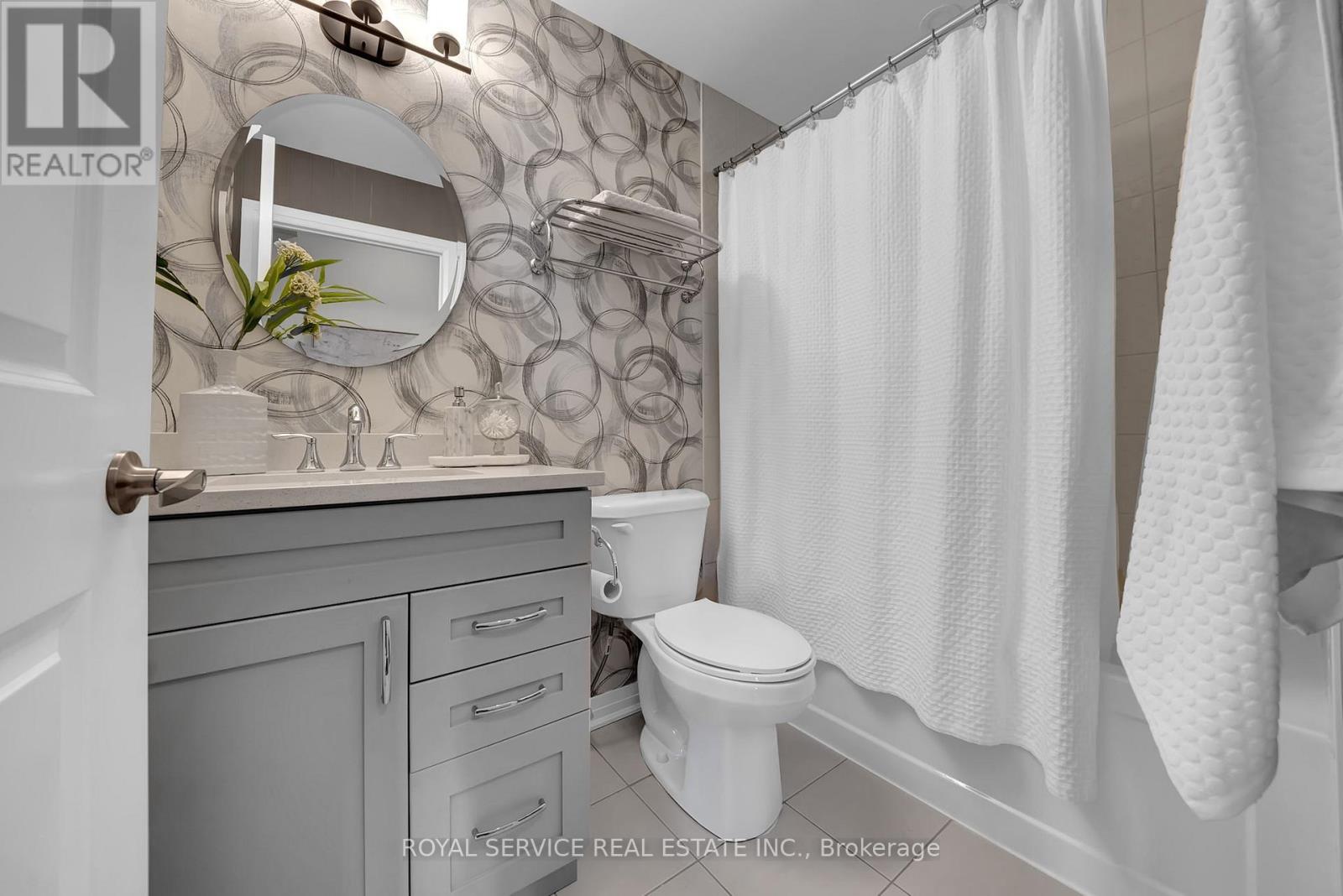 Photo 24 of 404 65 Shipway Avenue, Clarington ON
