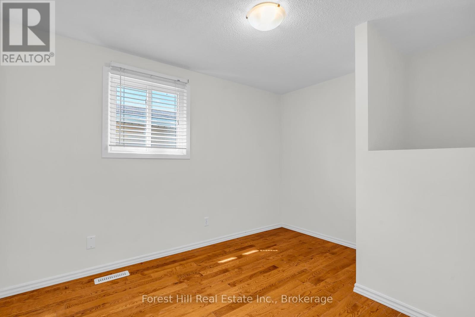 Photo 16 of 15 Homestead Place, Kitchener ON