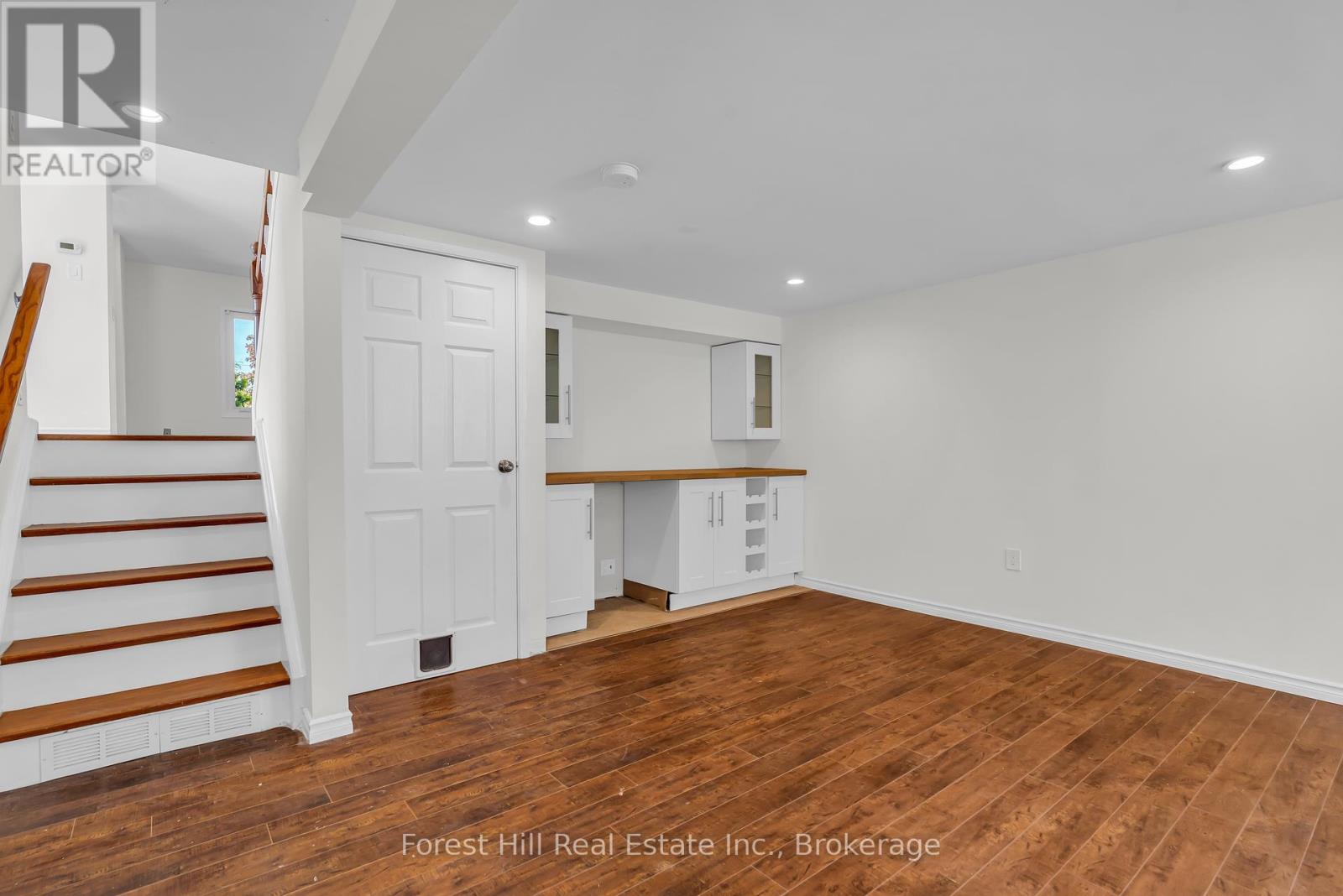 Photo 13 of 15 Homestead Place, Kitchener ON