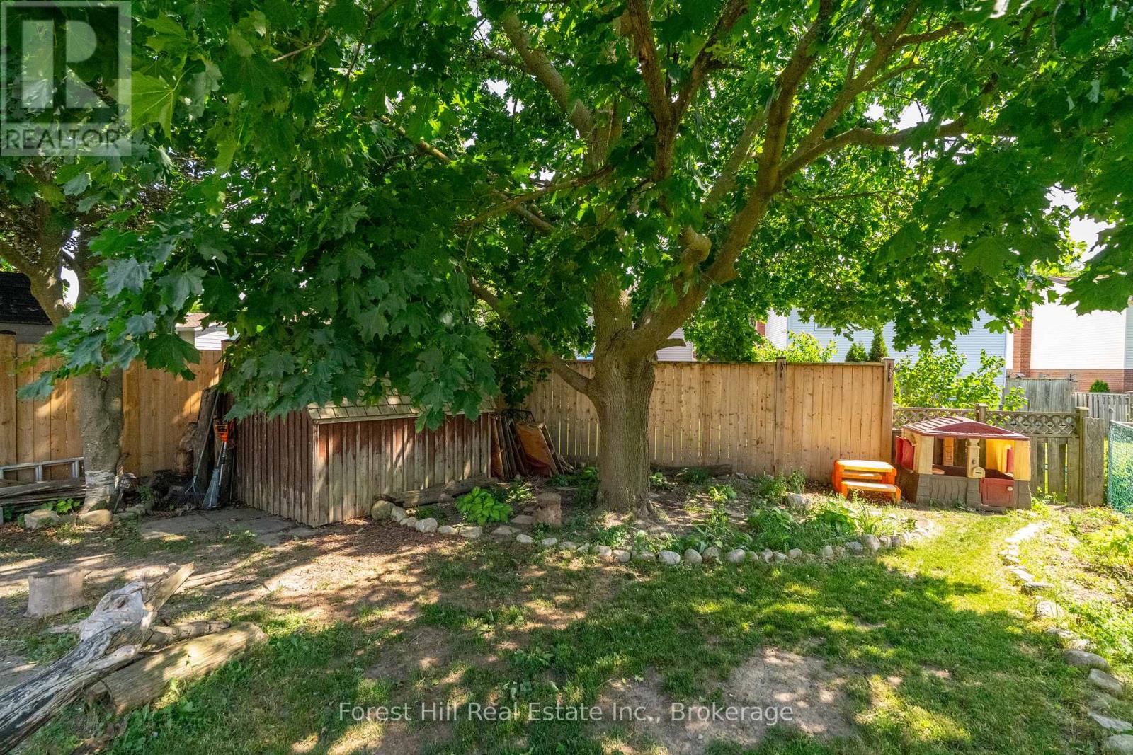 Photo 30 of 15 Homestead Place, Kitchener ON