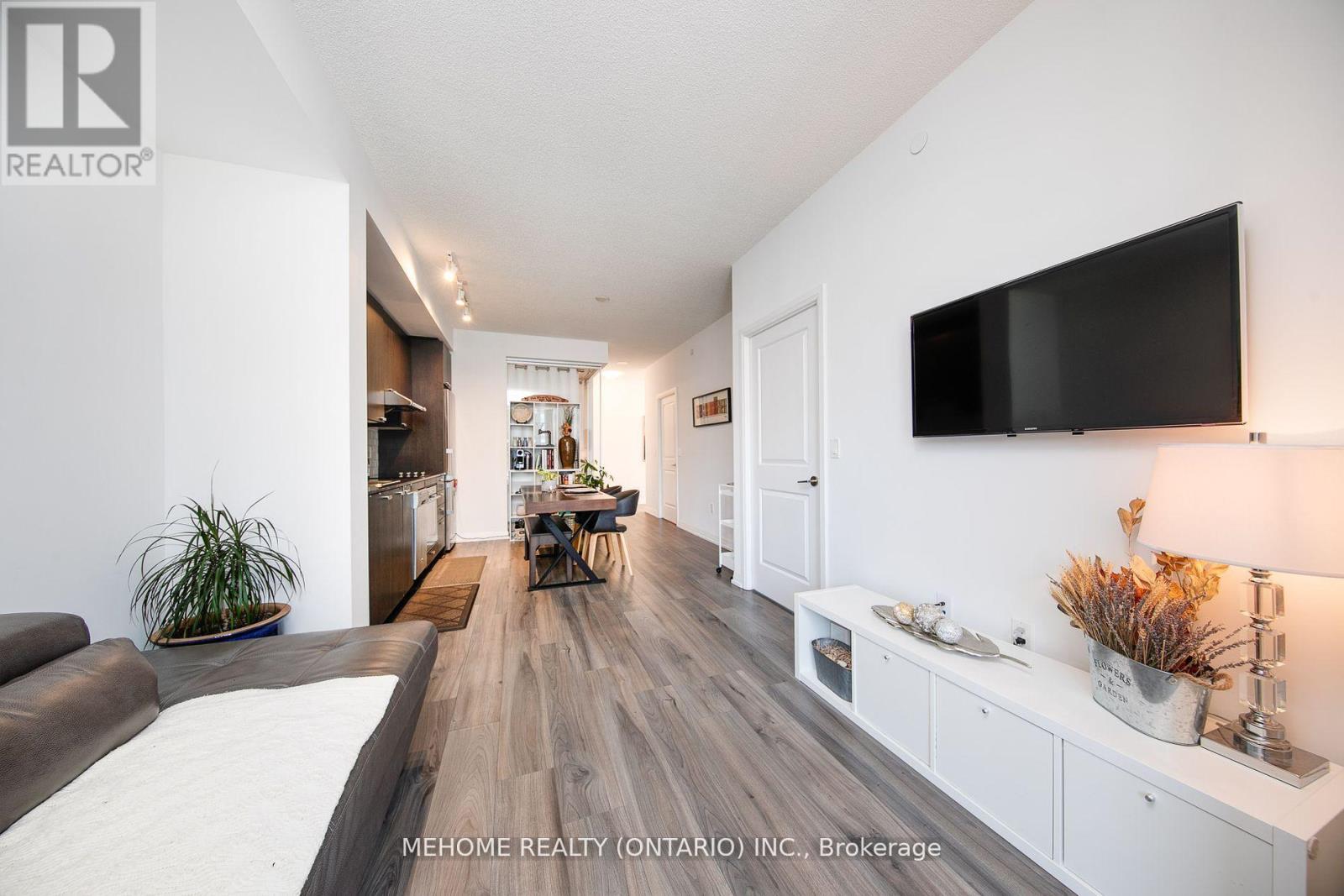 Photo 2 of 207 50 Ann Oreilly Road, Toronto ON