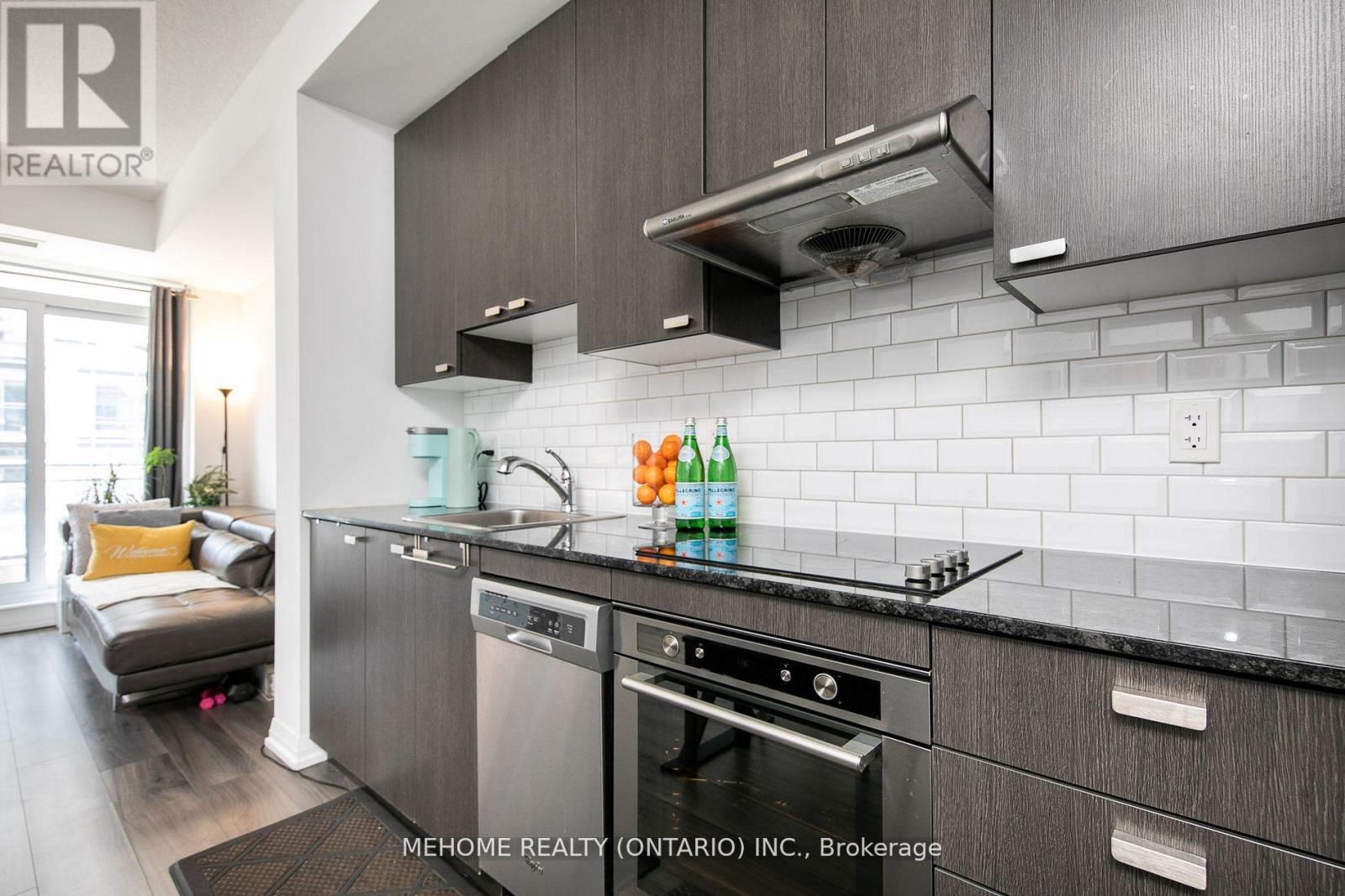 Photo 6 of 207 50 Ann Oreilly Road, Toronto ON